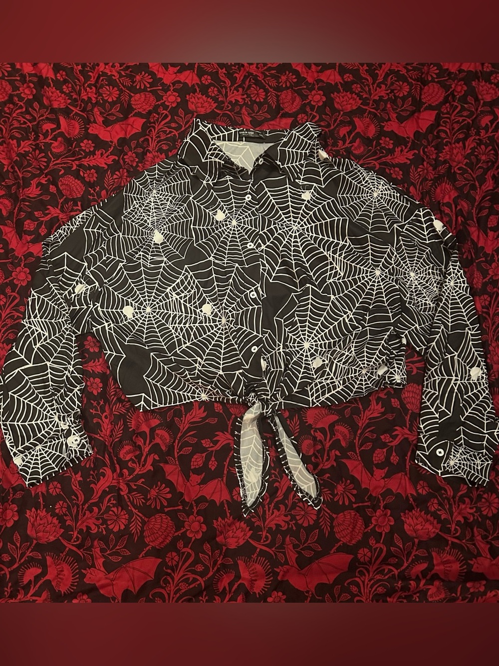 Shein curve spiderweb print button-up cropped blouse with tie waist